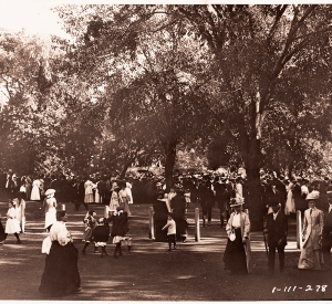 Old photo of Lincoln Park Zoo