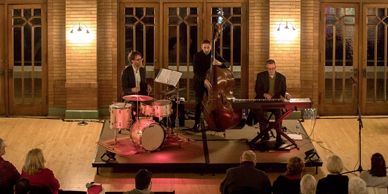 The Chris White Trio Tribute to “A Charlie Brown Christmas”